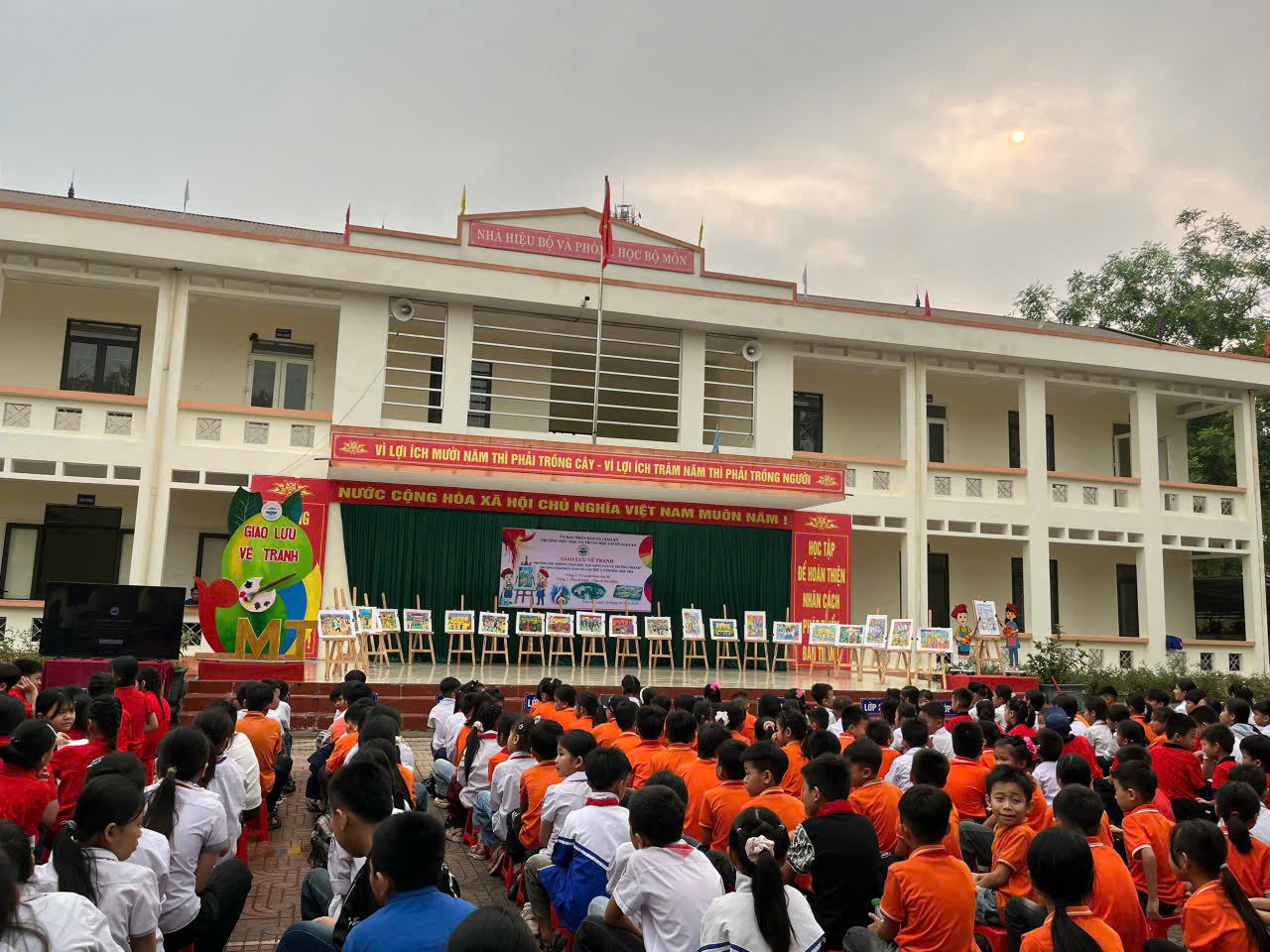 Anh-tin-bai