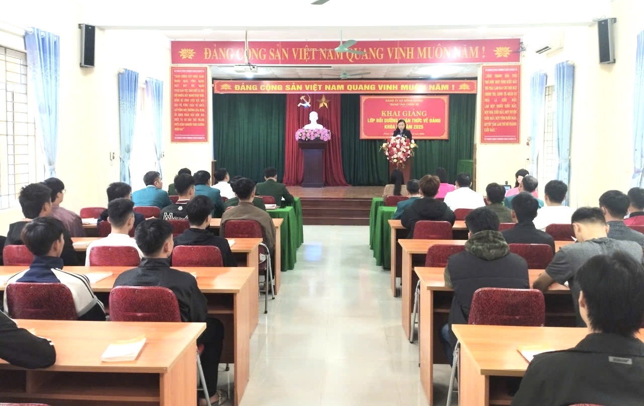 Khai giảng lớp Bồi dưỡng nhận thức về Đảng khóa III năm 2025.