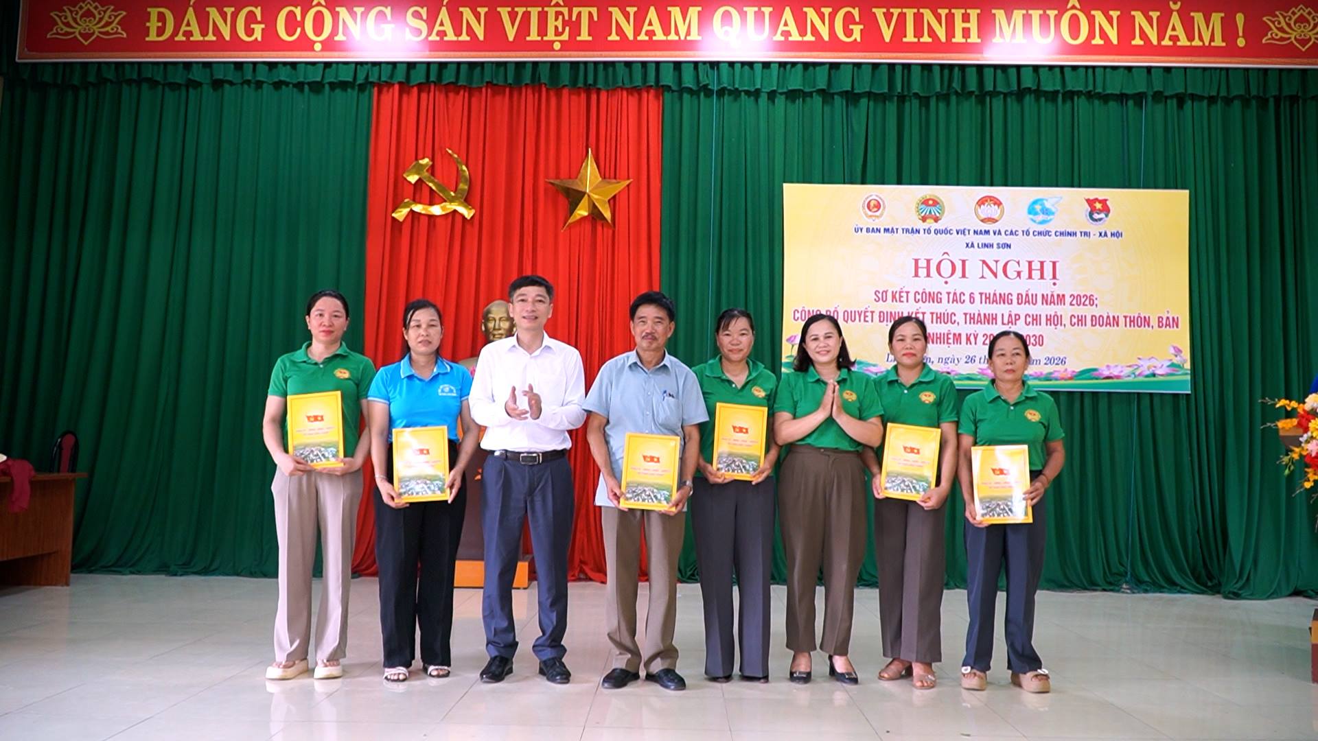 Sơ kết công tác MTTQ và các tổ chức chính trị - xã hội 6 tháng đầu năm 2026; công bố quyết định thành lập các tổ chức đoàn thể sau sắp xếp