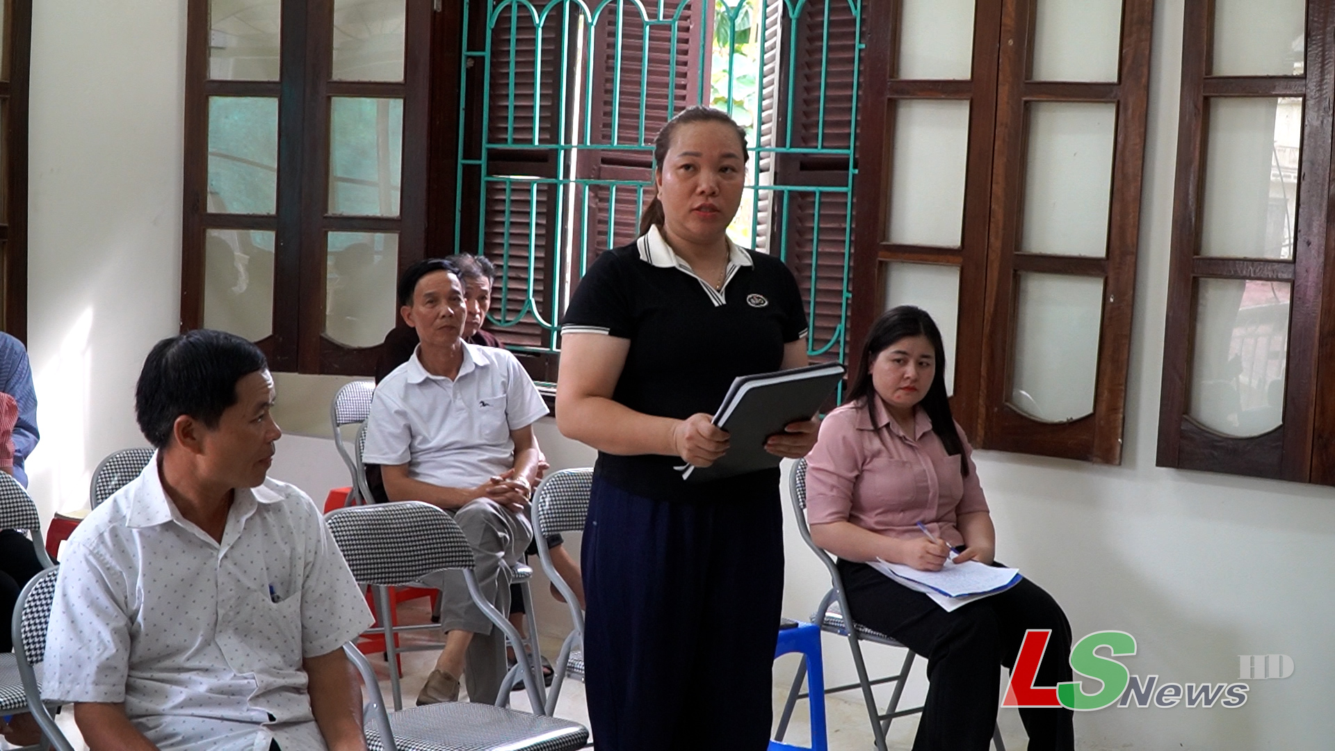 Đại biểu Nguyễn Xuân Hồng tiếp xúc cử tri các thôn Nguyễn Trãi, Chí Linh, Tỉu và thôn Giáng