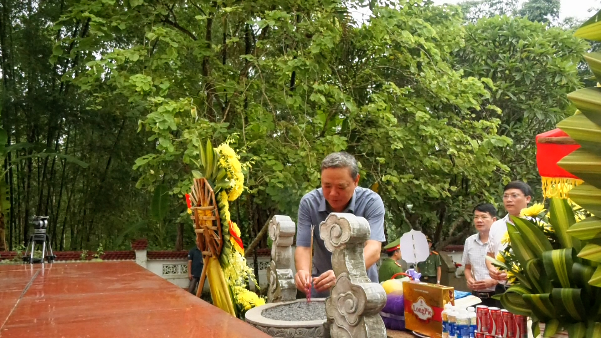 Anh-tin-bai