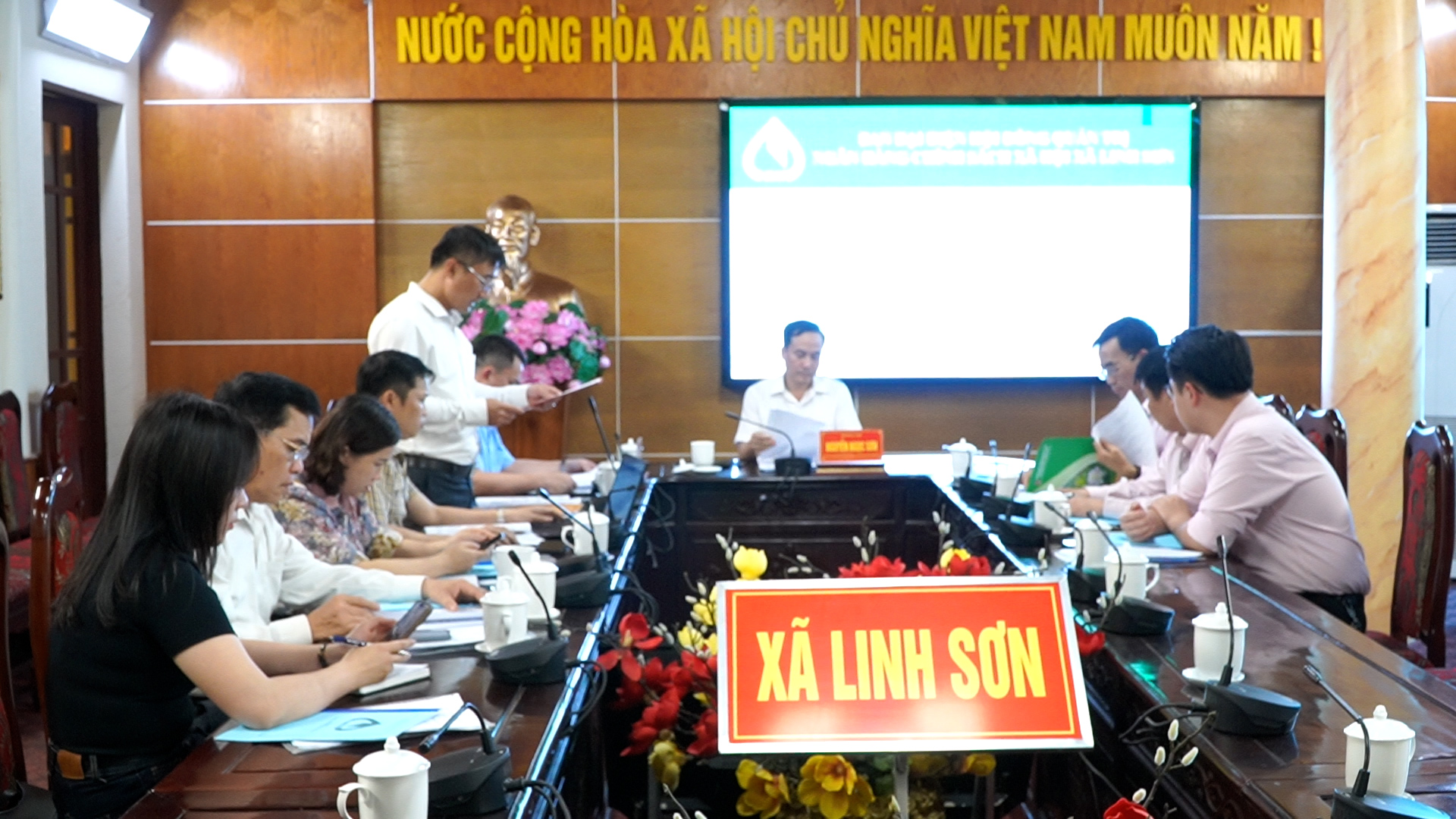 PHIÊN HỌP THỨ NHẤT BAN ĐẠI DIỆN HỘI ĐỒNG QUẢN TRỊ NGÂN HÀNG CHÍNH SÁCH XÃ HỘI XÃ LINH SƠN