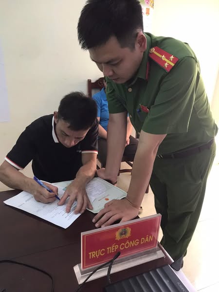 Anh-tin-bai