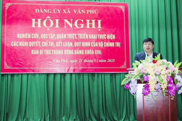 ĐẢNG ỦY XÃ VĂN PHÚ TỔ CHỨC HỘI NGHỊ NGHIÊN CỨU, HỌC TẬP, QUÁN TRIỆT TRIỂN KHAI CÁC NGHỊ QUYẾT, CHỈ THỊ, KẾT LUẬN, QUY ĐỊNH CỦA BỘ CHÍNH TRỊ BAN BÍ THƯ TRUNG ƯƠNG ĐẢNG KHÓA XIII. 