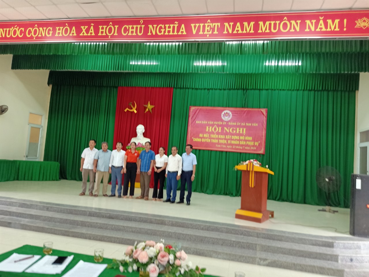Ban điều hành ra mắt.jpg