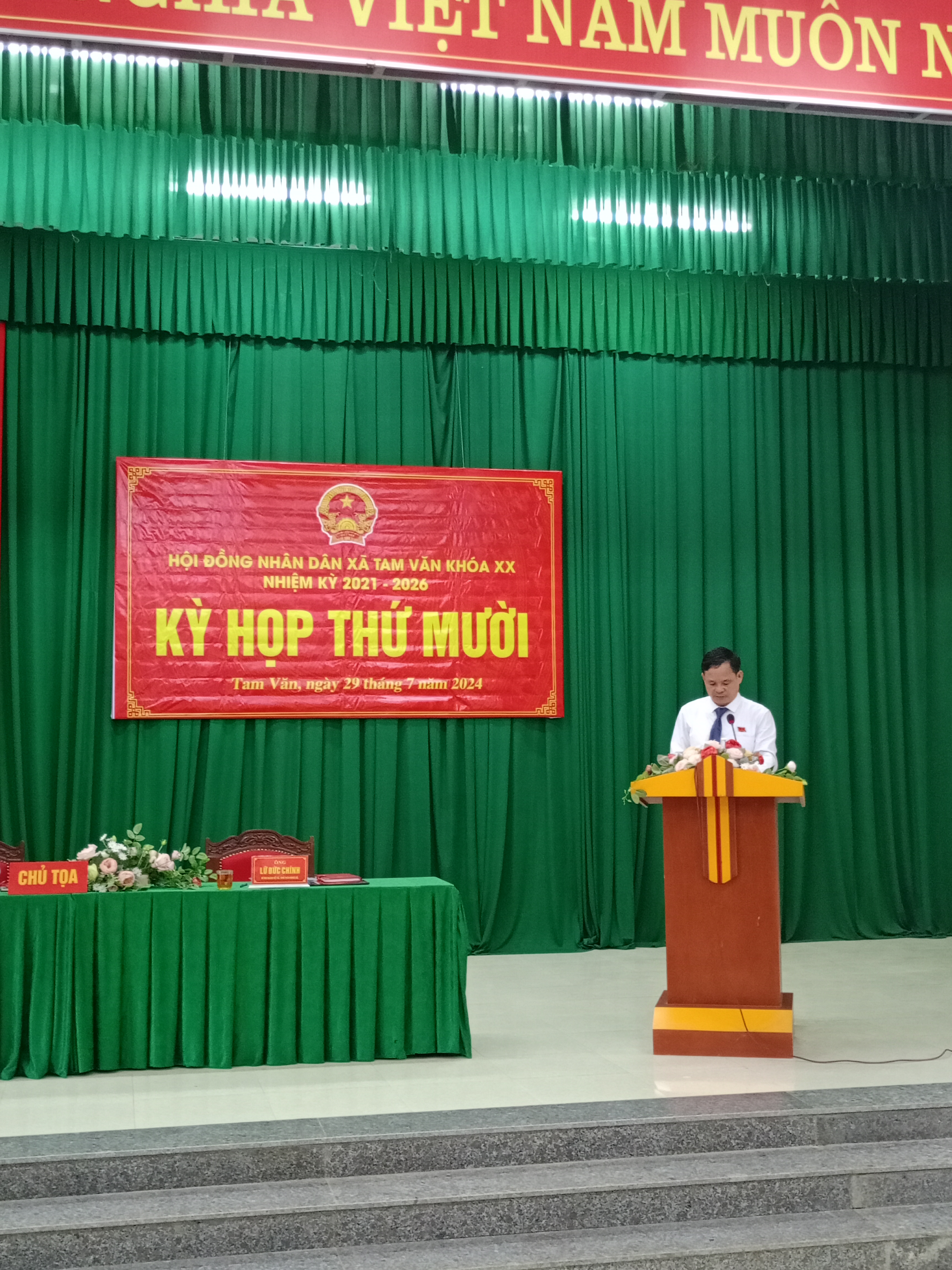 CHủ tịch HĐND khai mạc.jpg