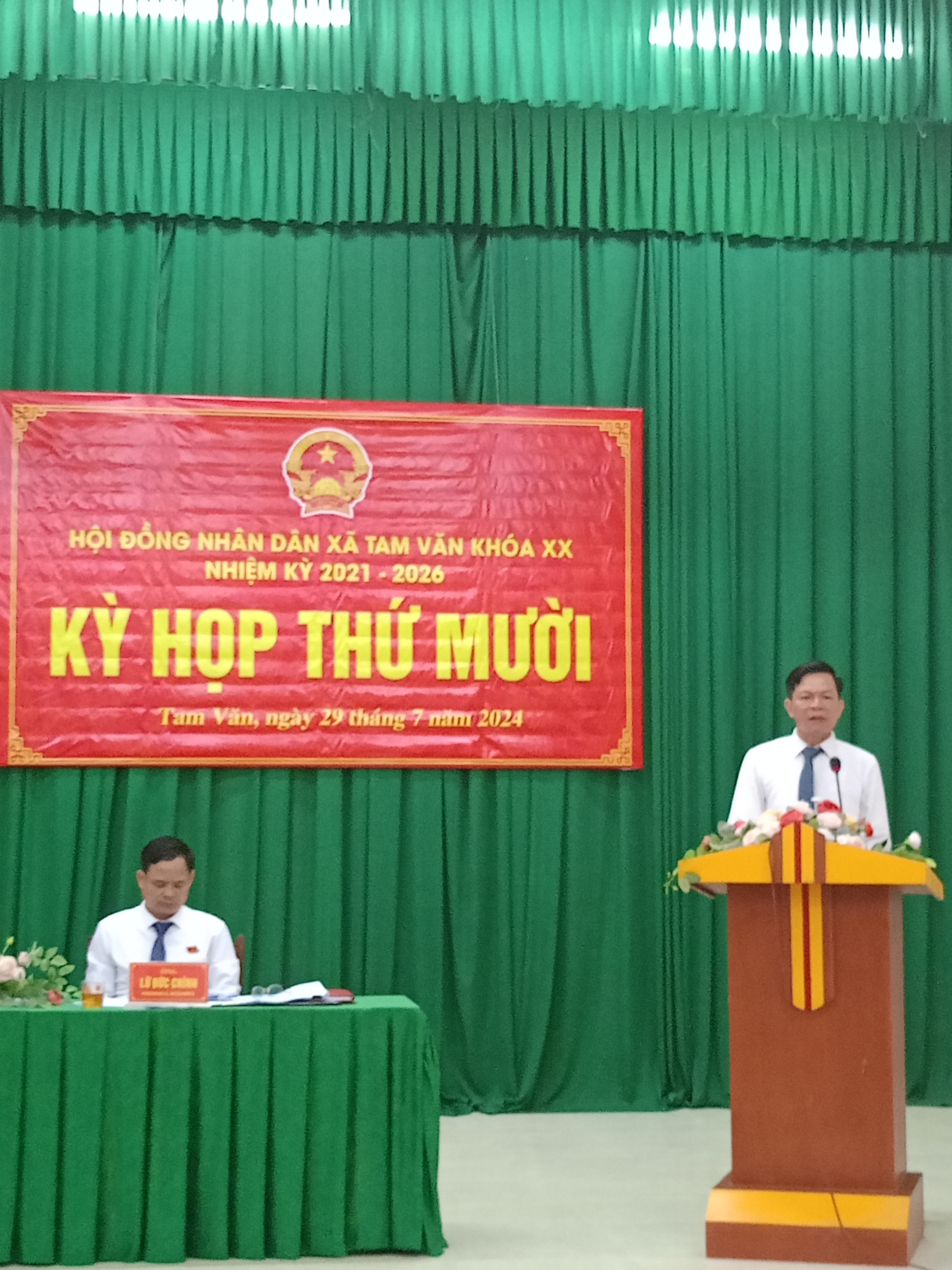 CHủ tịch UBND tiếp thu, trả lời.jpg