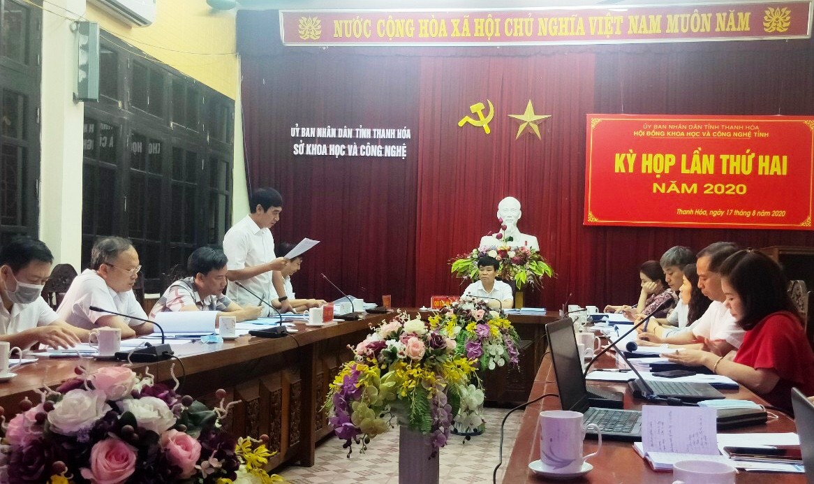 Đề tài khoa học cấp tỉnh “Nghiên cứu giải pháp nâng cao năng lực lãnh đạo, quản lý cho đội ngũ trưởng, phó phòng cấp huyện trên địa bàn tỉnh Thanh Hóa trong giai đoạn hiện nay”