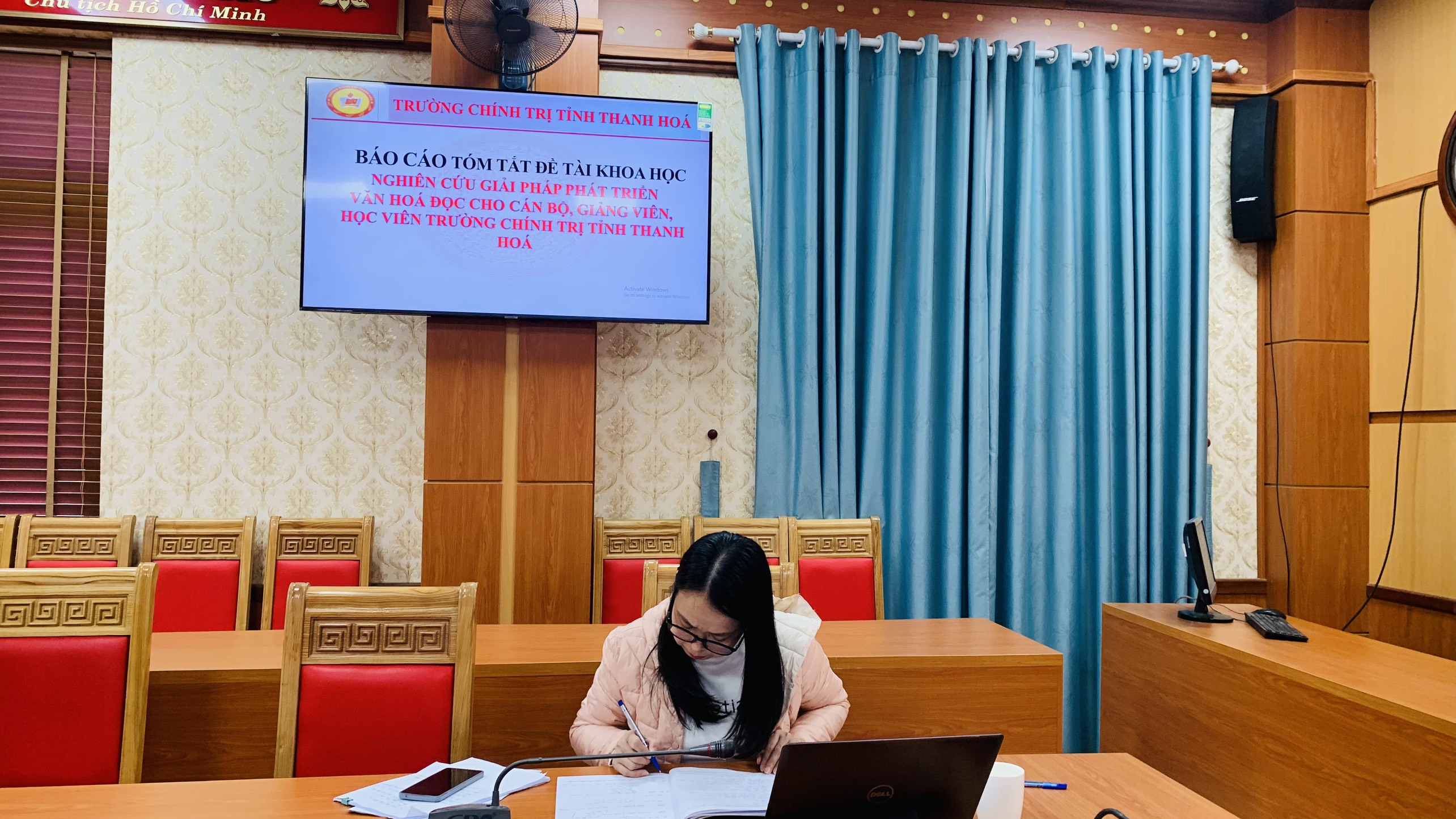 Nghiệm thu đề tài khoa học cấp trường: “Nghiên cứu giải pháp phát triển văn hóa đọc cho cán bộ, giảng viên, học viên Trường Chính trị tỉnh Thanh Hóa”