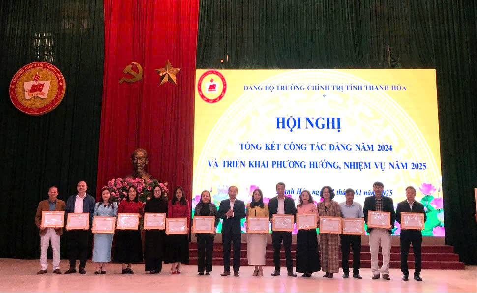 Nghiệm thu hai đề tài khoa học cấp tỉnh do Trường Chính trị tỉnh Thanh Hoá chủ trì