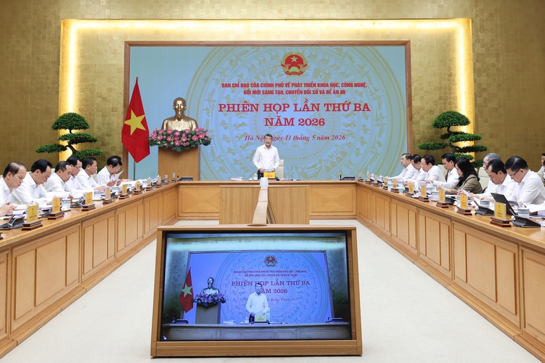 Phát triển đồng bộ hạ tầng số, chuyển đổi số toàn diện, tạo thuận lợi tối đa cho người dân, doanh nghiệp- Ảnh 1.