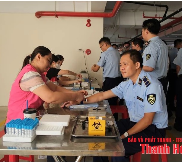 Cán bộ, người lao động Sở Công Thương tham gia hiến máu nhân đạo