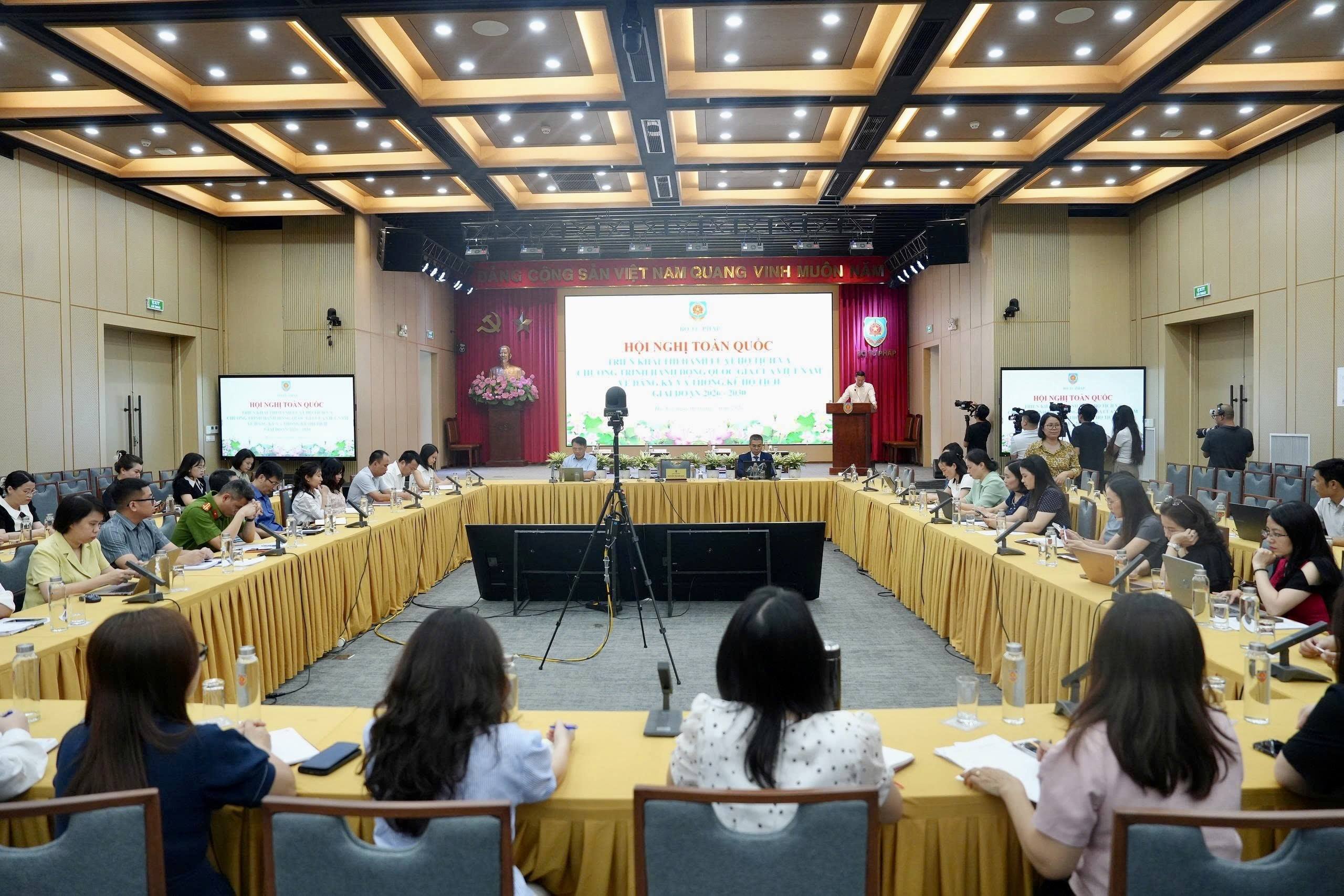 Xây dựng hệ thống đăng ký và thống kê hộ tịch hiện đại, toàn diện, chính xác