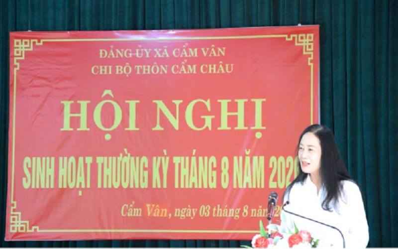 Giám đốc Sở Dân tộc và Tôn giáo dự sinh hoạt Chi bộ tại Thôn Thạch Bình, xã Cẩm Thạch và Thôn Cẩm Châu, xã Cẩm Vân.