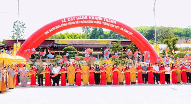 Ban Quản trị chùa Giáng (Tường Vân Tự) trang trọng tổ chức Lễ giỗ Tổ và khánh thành các hạng mục công trình xây dựng