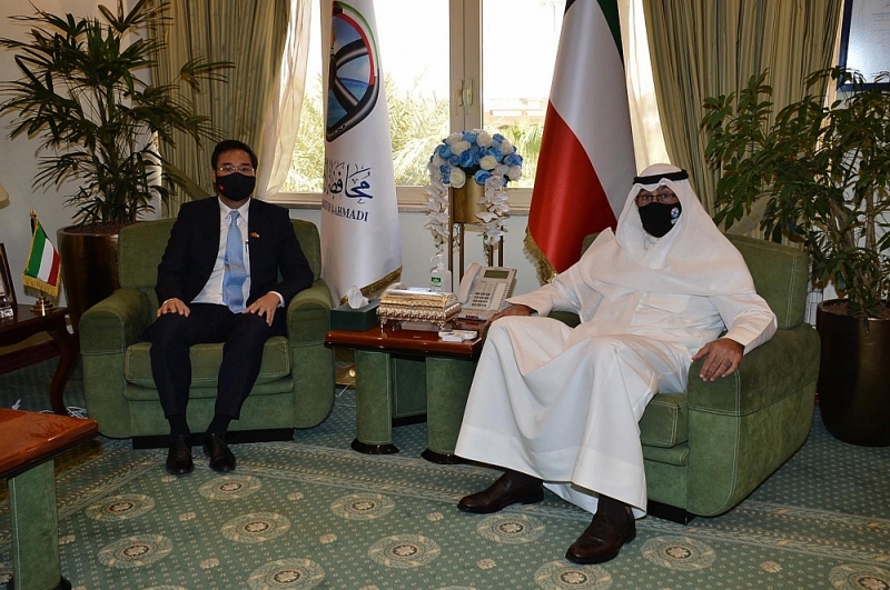 Đại sứ Ngô Toàn Thắng chào xã giao Thống đốc tỉnh Al-Ahmadi, Kuwait Đại sứ Ngô Toàn Thắng chào xã giao Thống đốc tỉnh Al-Ahmadi, Kuwait