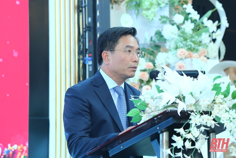 Bí thư Tỉnh ủy Nguyễn Doãn Anh phát biểu chúc mừng Giáng sinh đến các linh mục, chức sắc, chức việc và toàn thể bà con giáo dân trên địa bàn tỉnh.