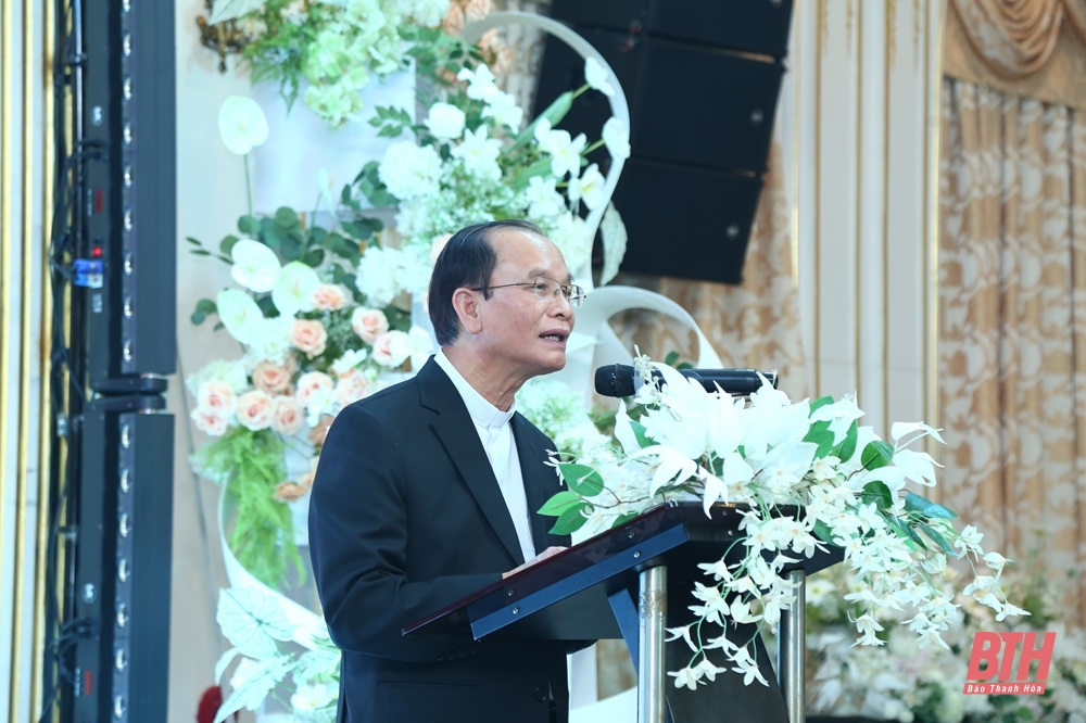 Giám mục Nguyễn Đức Cường cảm ơn sự quan tâm của các đồng chí lãnh đạo tỉnh, các cấp, các ngành trong tỉnh.