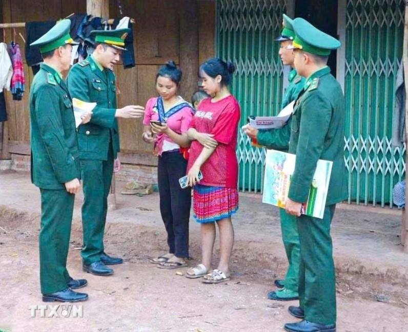 Anh-tin-bai