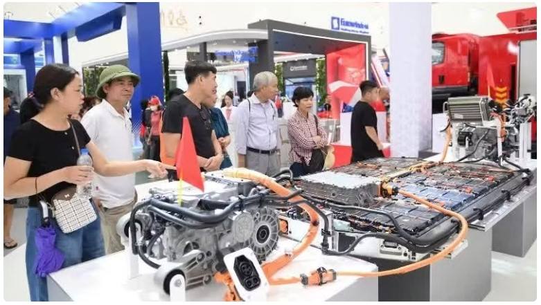 Bộ Chính trị sửa đổi chức năng, nhiệm vụ Ban Chỉ đạo Trung ương về phát triển khoa học, công nghệ, đổi mới sáng tạo và chuyển đổi số