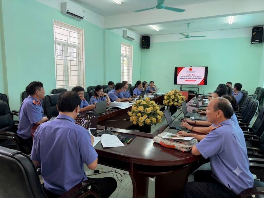 VKSND khu vực 9 - Thanh Hóa tổ chức thi ứng dụng trí tuệ nhân tạo (AI) hỗ trợ kiểm sát bản án, quyết định dân sự