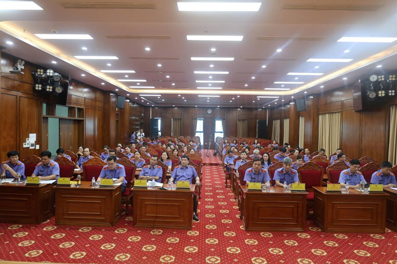 F:\THU (PTCCB)\PHÒNG TCCB\Tin bài\Trao tặng 30 năm tuổi đảng\ảnh đã chọn\1785465671117_6672673822998818881_6672673822998818881_390085a2d5ebb892a493017946121057.jpg