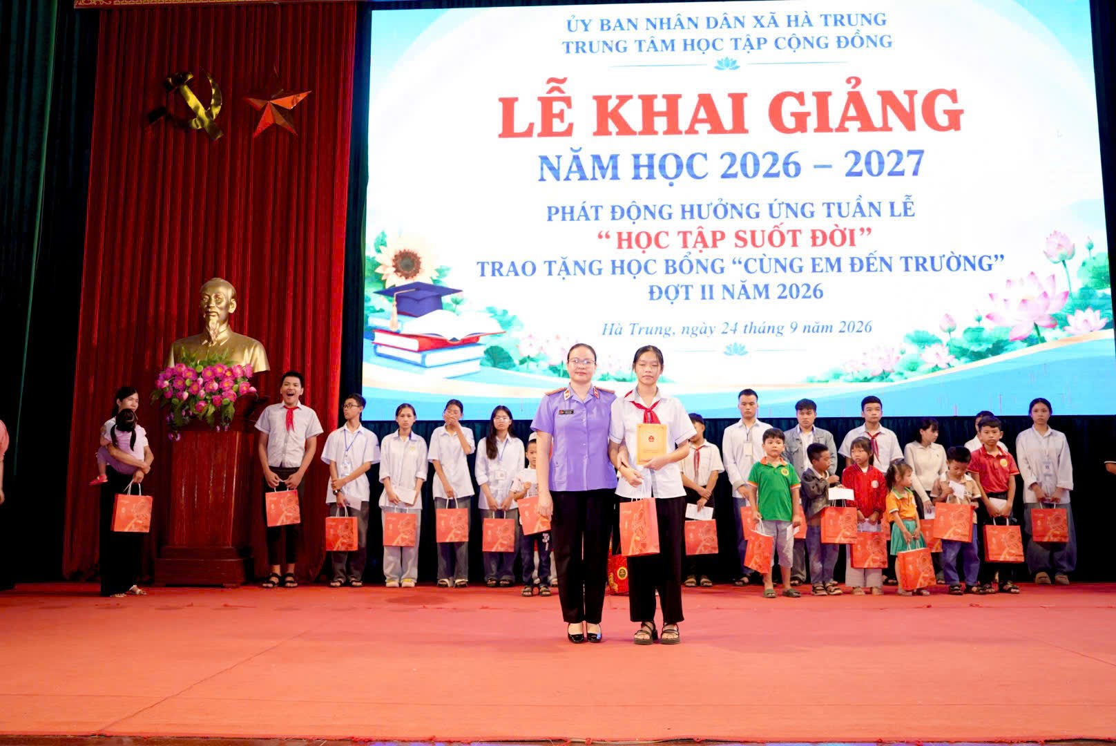Viện kiểm sát nhân dân (VKSND) khu vực 6 - Thanh Hóa hưởng ứng “Tuần lễ học tập suốt đời” năm 2026 và Chương trình trao tặng học bổng “Cùng em đến trường”