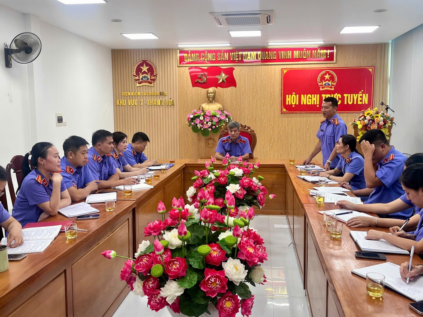 Nâng cao chất lượng sinh hoạt Chi bộ - nhân tố quyết định vai trò lãnh đạo, sức chiến đấu của Chi bộ VKSND khu vực 7.