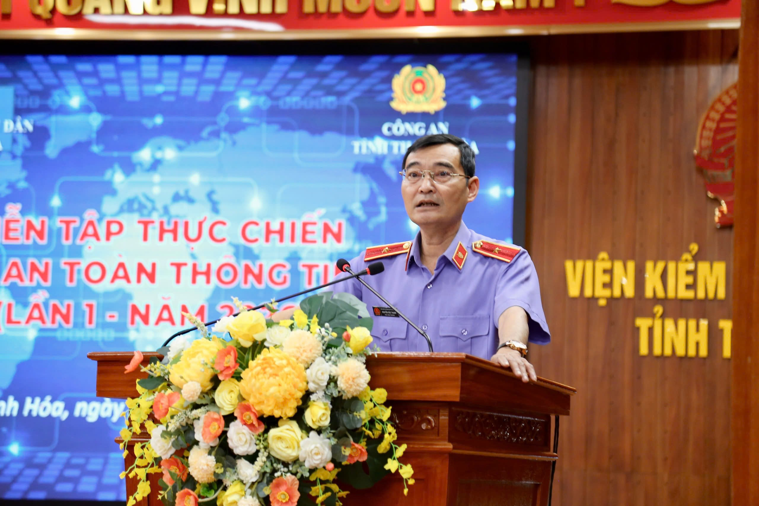 Đồng chí Nguyễn Đức Thanh, Phó Viện trưởng VKSND tỉnh phát biểu  khai mạc Hội nghị
