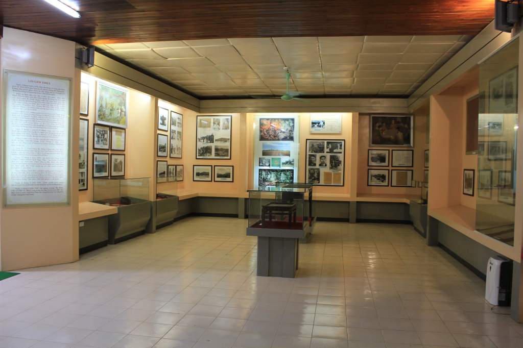 Anh-tin-bai