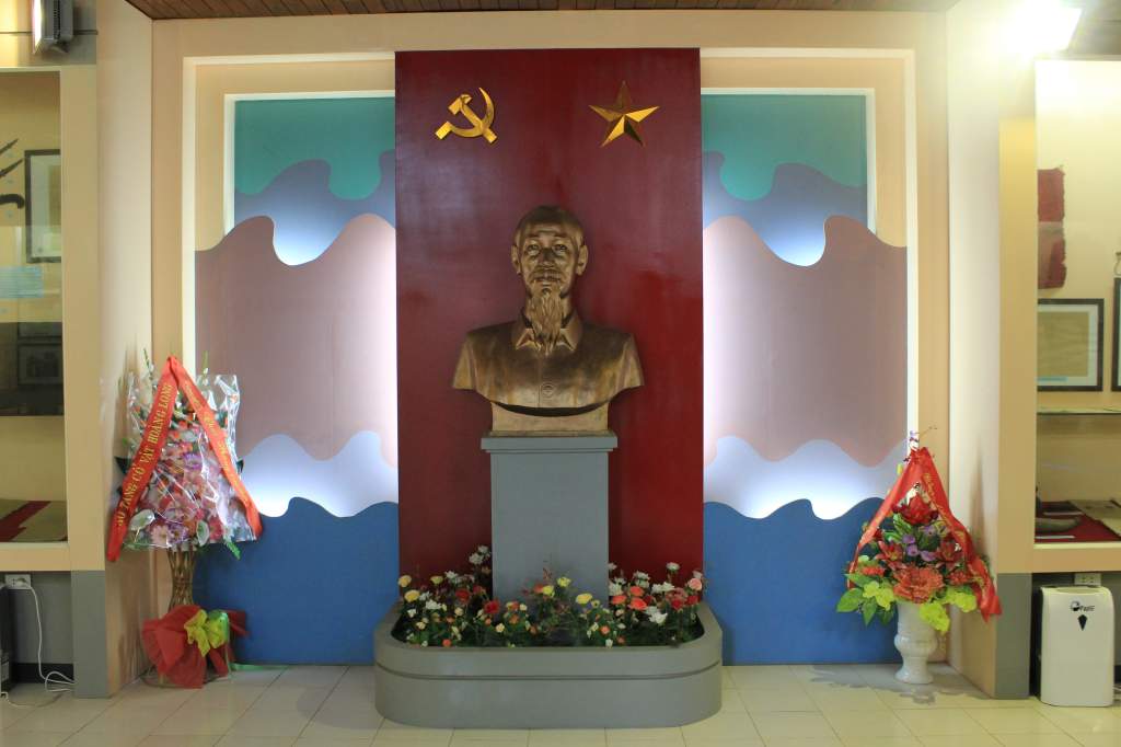 Anh-tin-bai