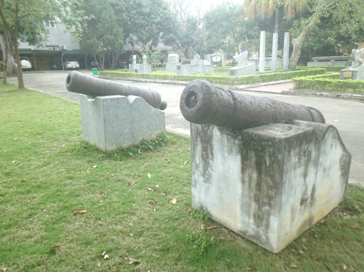 SÚNG THẦN CÔNG