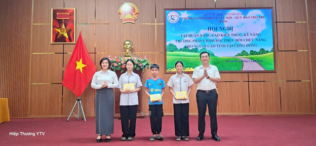 TẬP HUẤN NÂNG CAO KIẾN THỨC, KỸ NĂNG CHĂM SÓC VÀ PHỤC HỒI CHỨC NĂNG CHO NGƯỜI CAO TUỔI TẠI CỘNG ĐỒNG.
