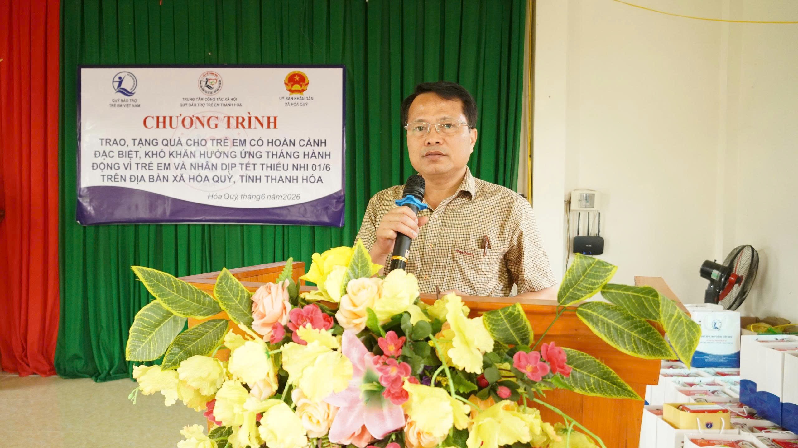 Ông: Lê Anh Tuấn - Ủy viên Ban Thường vụ Đảng ủy, Phó Chủ tịch UBND xã phát biểu cảm ơn tại buổi lễ