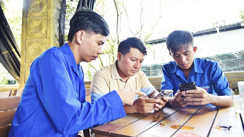 Truyền tải thông tin và chuyển đổi số: Mở lối sinh kế bền vững cho người nghèo