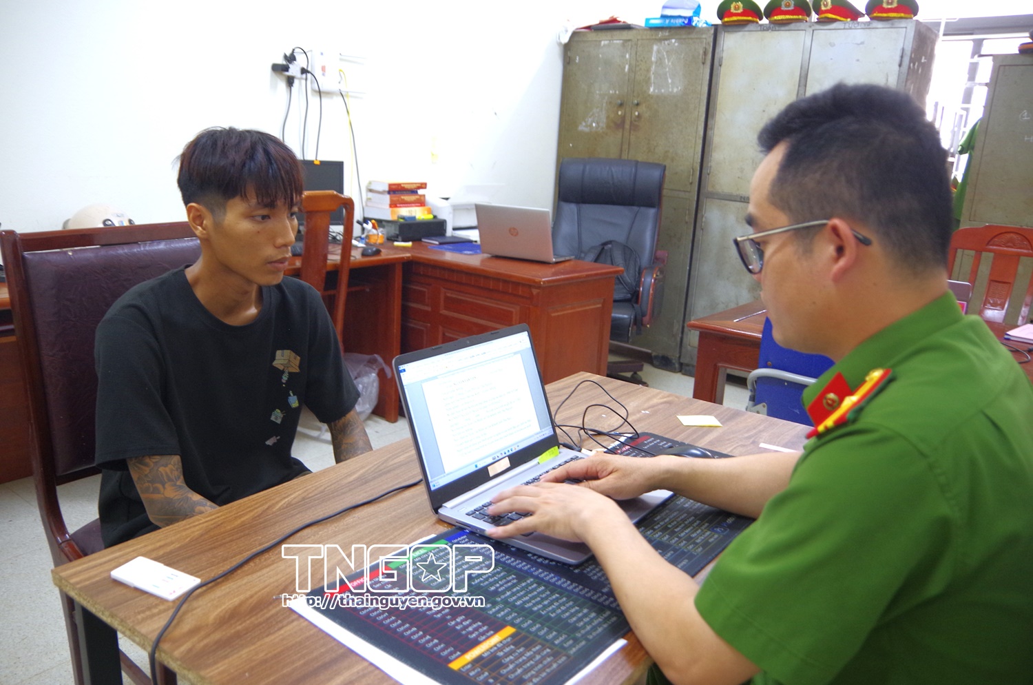 Bắt giữ đối tượng cướp tài sản tại cửa hàng điện thoại sau gần 7 giờ gây án