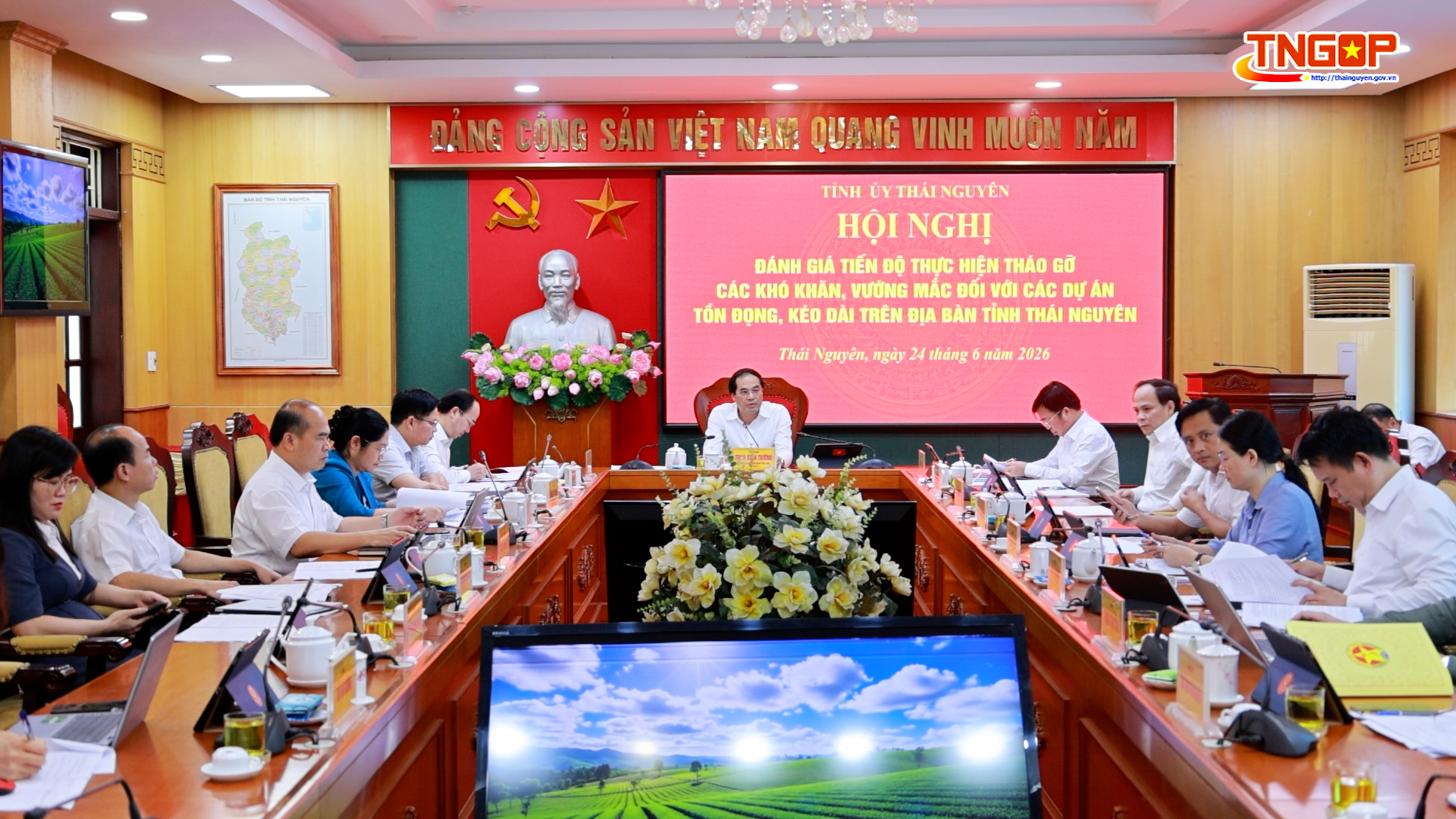 Hội nghị đánh giá tiến độ thực hiện tháo gỡ khó khăn, vướng mắc  các dự án tồn đọng, kéo dài 