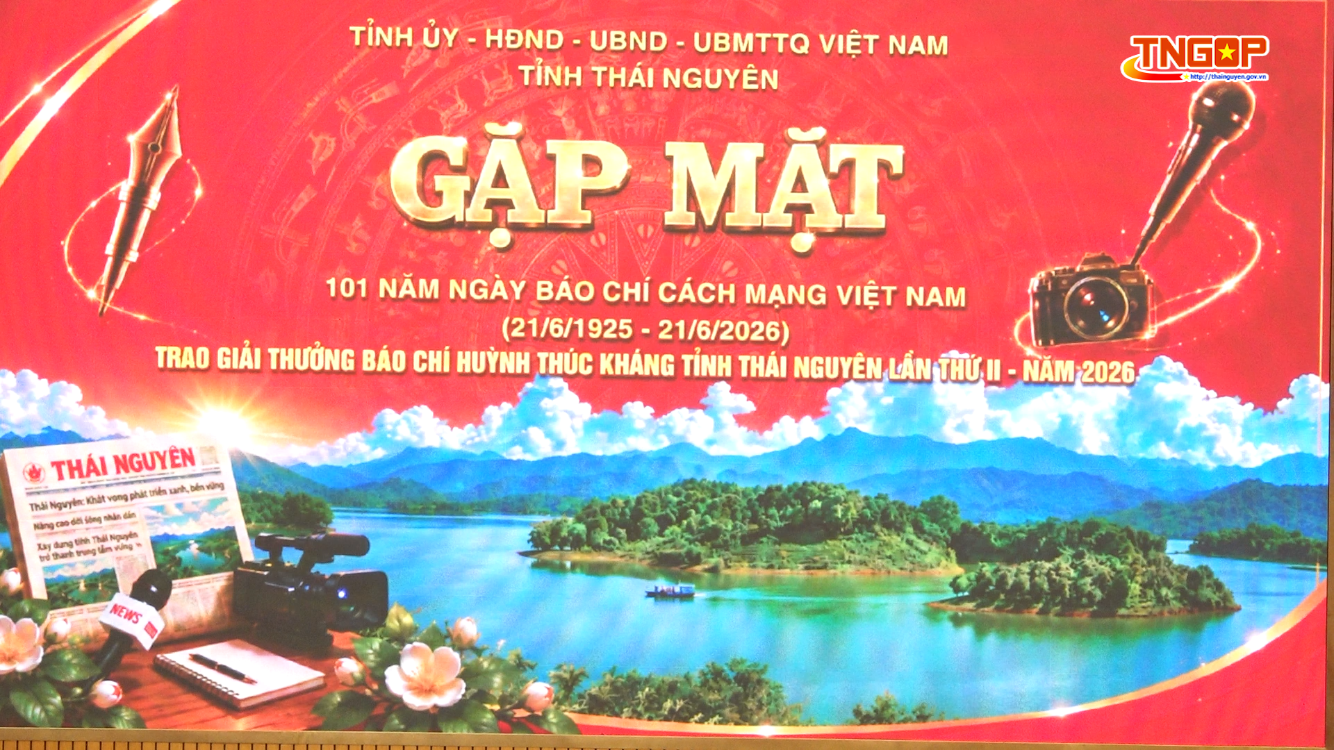 Gặp mặt các cơ quan báo chí, trao Giải thưởng Báo chí Huỳnh Thúc Kháng lần thứ II