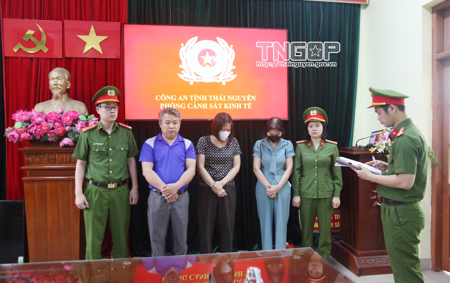 Khởi tố vụ án “đưa hối lộ, nhận hối lộ” liên quan cung cấp suất ăn cho trường học