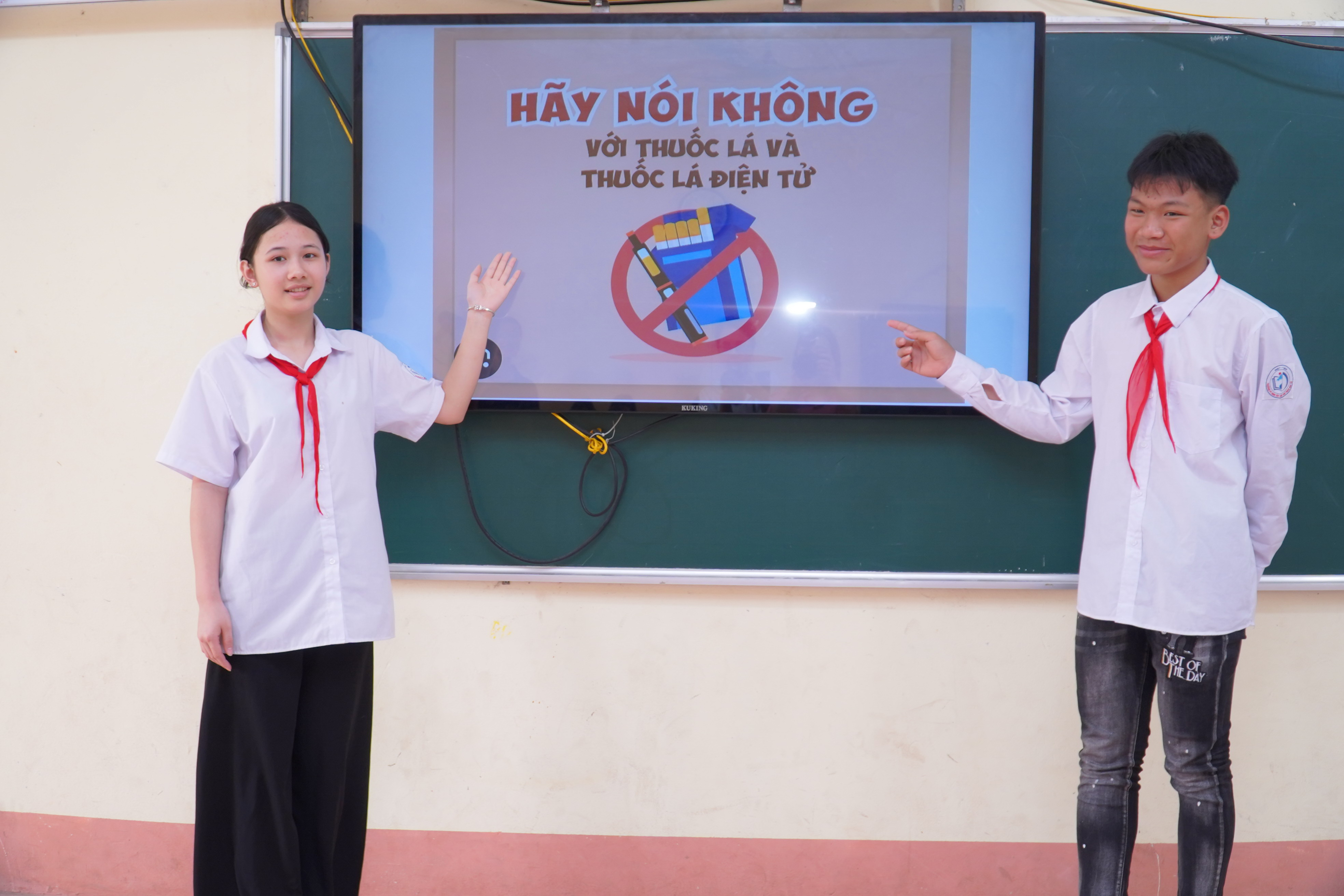 Thầy cô nêu gương - “lá chắn” quan trọng trong phòng, chống tác hại của thuốc lá học đường