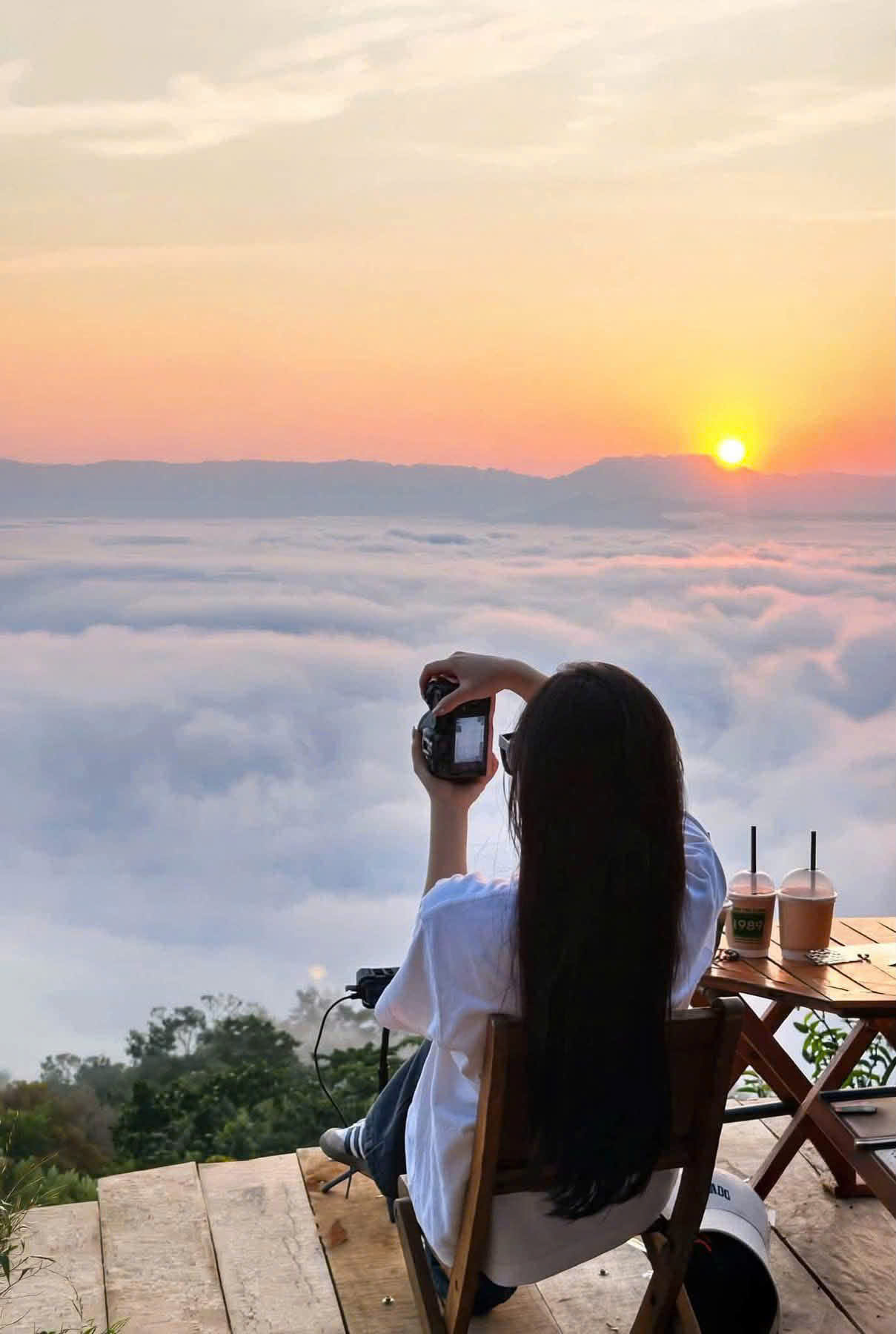 Săn mây trên đỉnh Đồn Đèn