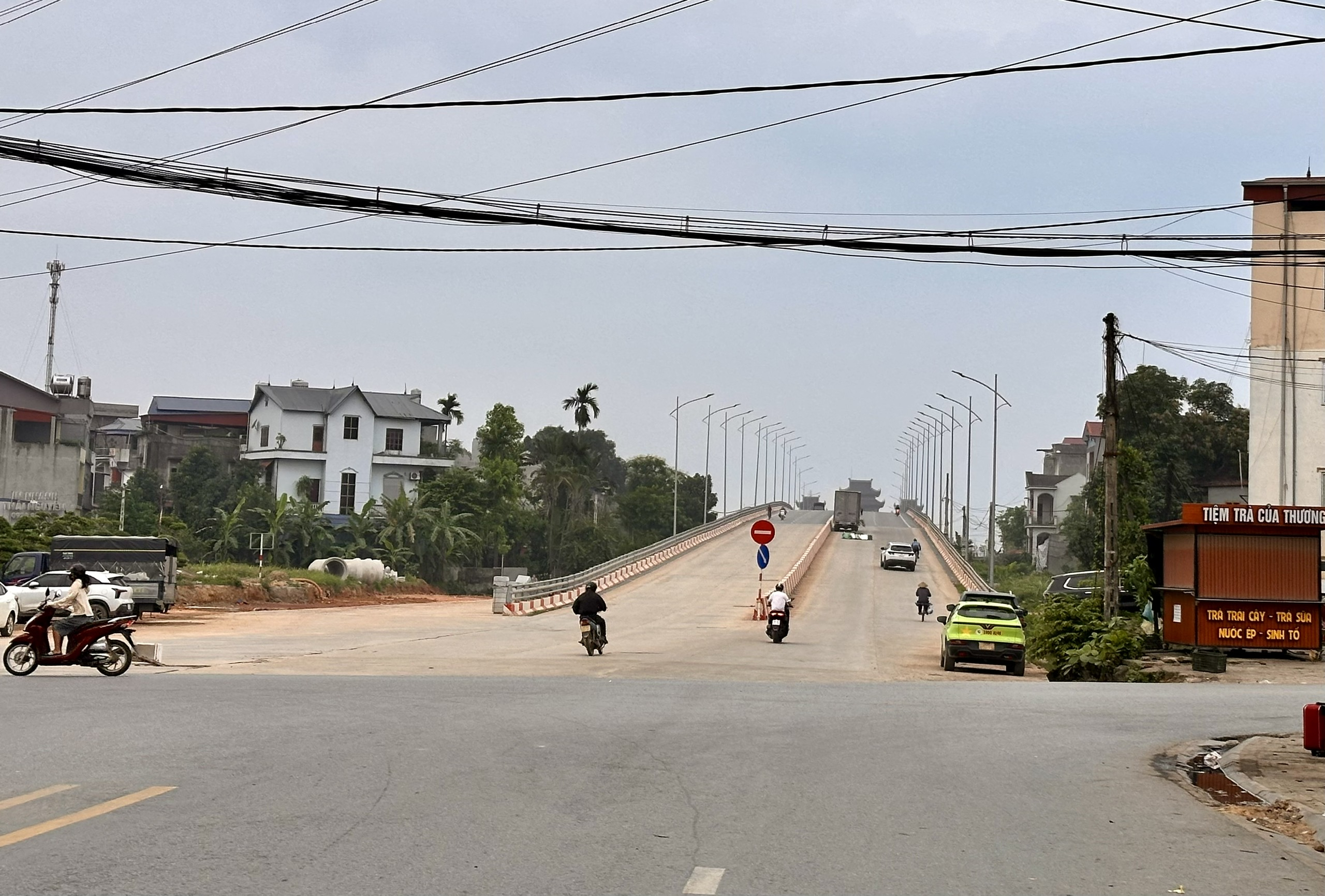 Chấp thuận phương án tổ chức giao thông tạm thời phục vụ thi công công trình khẩn cấp