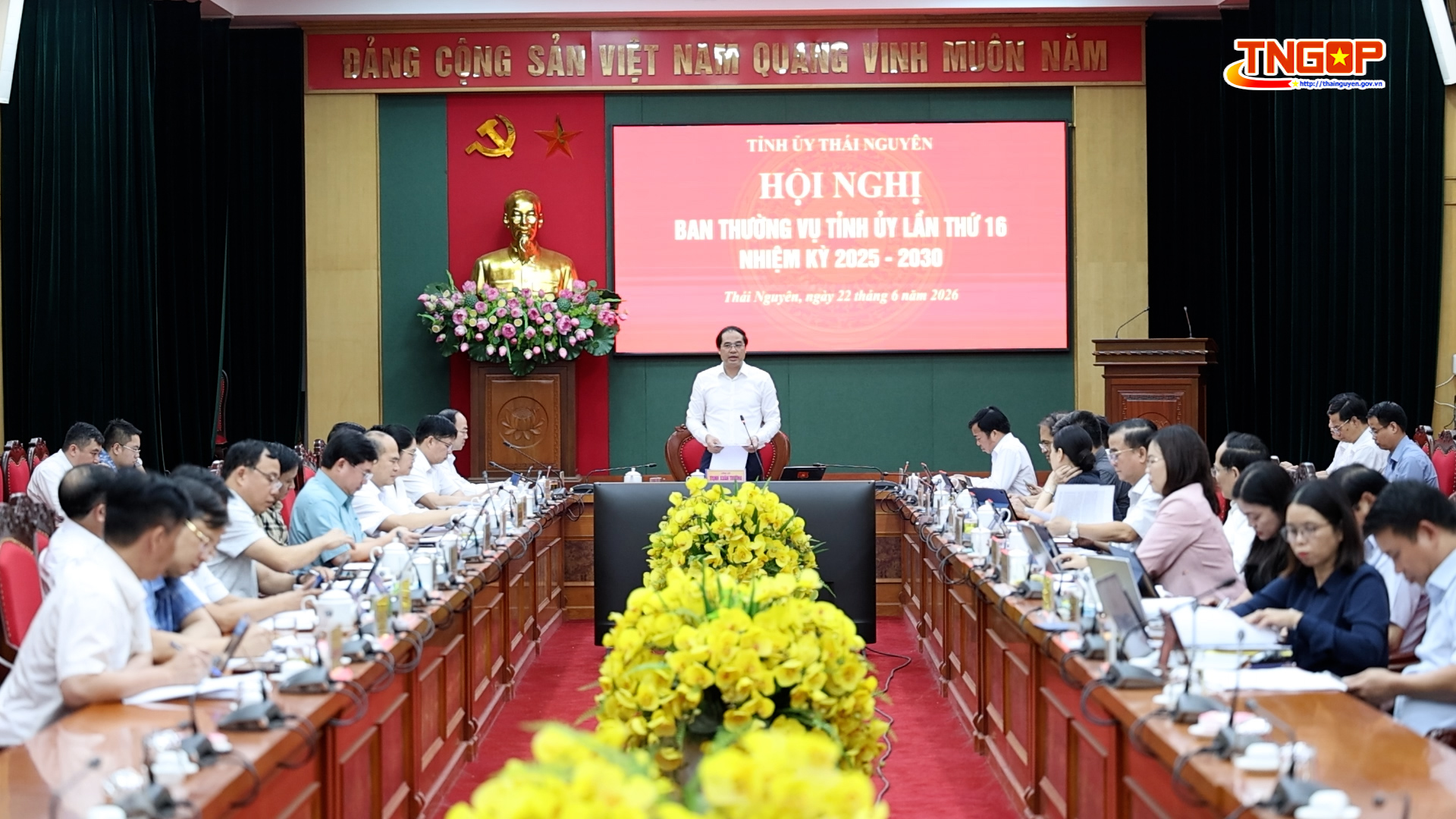 Đồng chí Bí thư Tỉnh ủy chủ trì Hội nghị Ban Thường vụ Tỉnh ủy lần thứ 16
