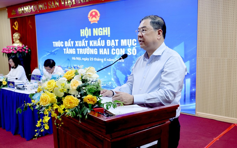 Phó Thủ tướng Thường trực Phạm Gia Túc chỉ đạo Hội nghị Thúc đẩy xuất khẩu đạt mục tiêu tăng trưởng 2 con số