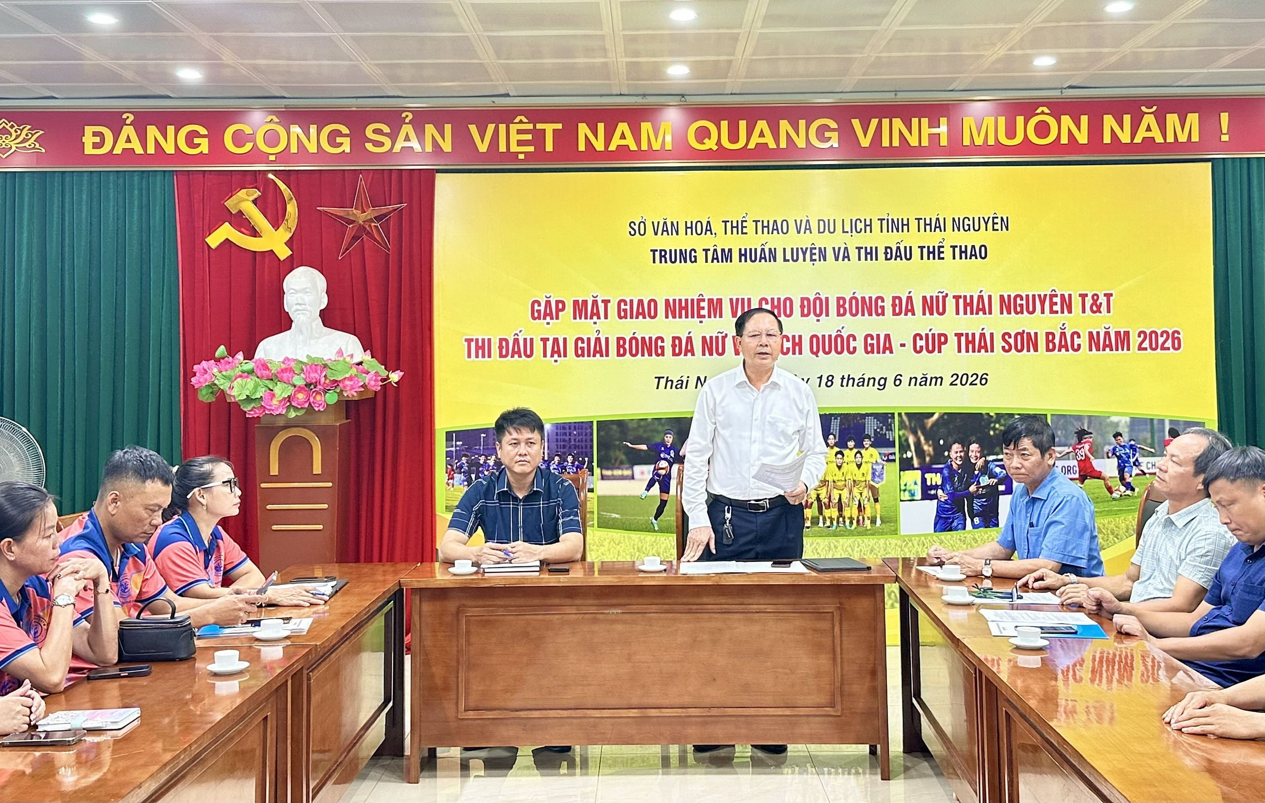 Thái Nguyên: Gặp mặt, giao nhiệm vụ cho đội bóng đá nữ Thái Nguyên T&amp;T tham dự Giải vô địch Quốc gia 2026