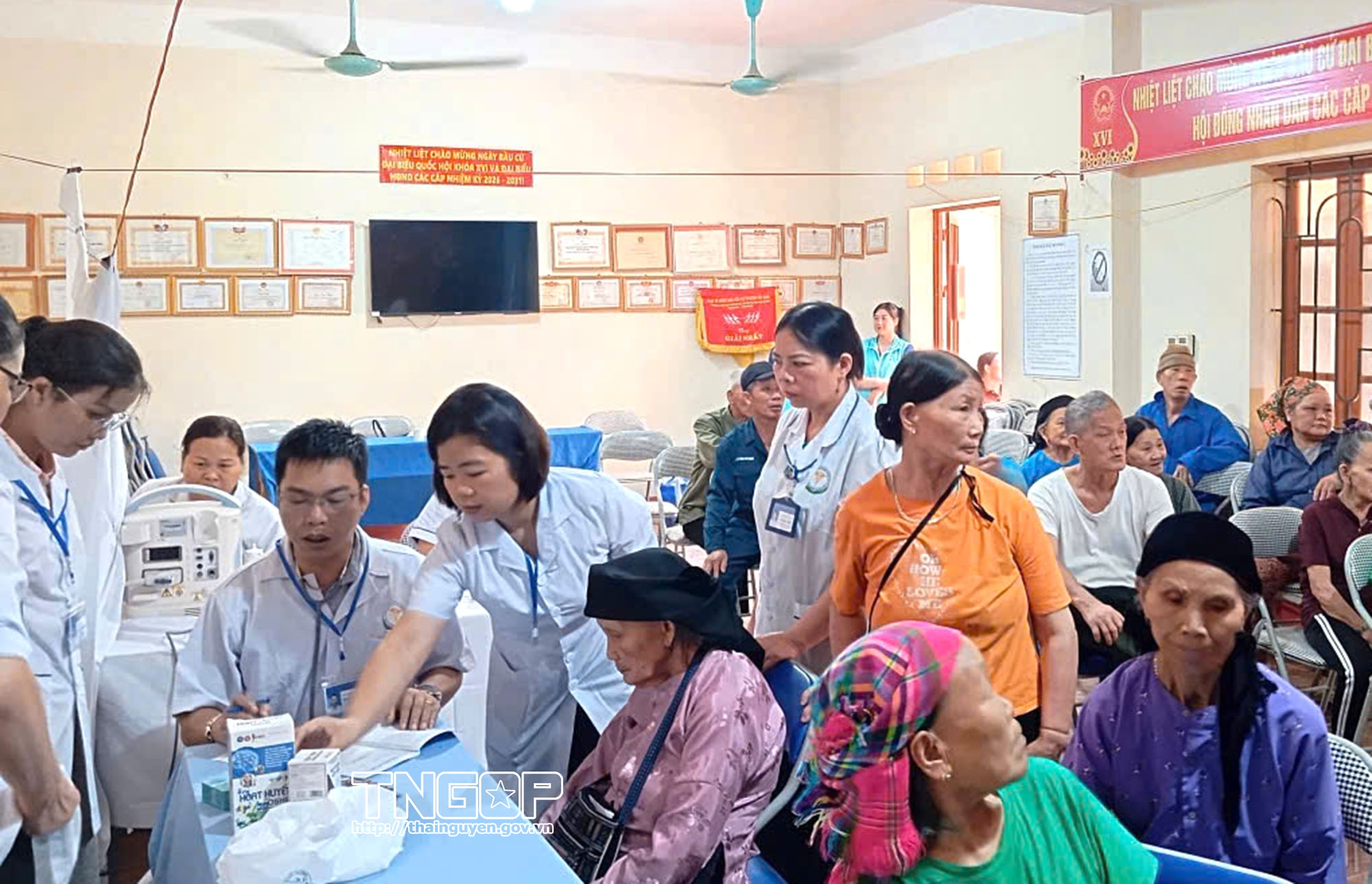 Y tế cơ sở chuyển mình trong mô hình mới: Gần dân hơn, sát nhu cầu hơn