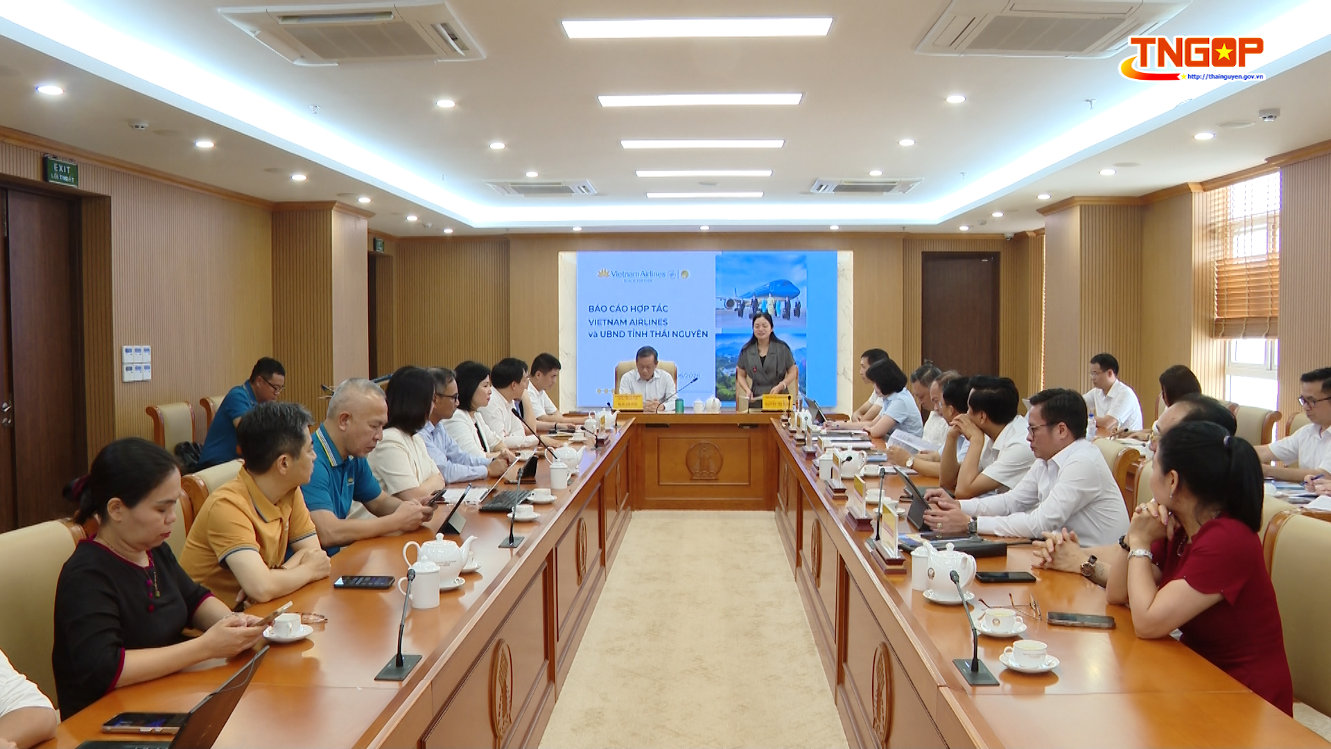 Đẩy mạnh hợp tác toàn diện giữa UBND tỉnh Thái Nguyên và Vietnam Airlines
