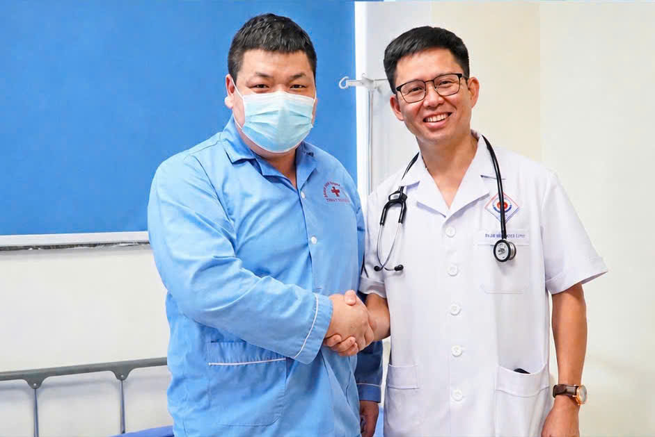 Cấp cứu, can thiệp kịp thời nam kỹ sư người Trung Quốc bị nhồi máu cơ tim cấp