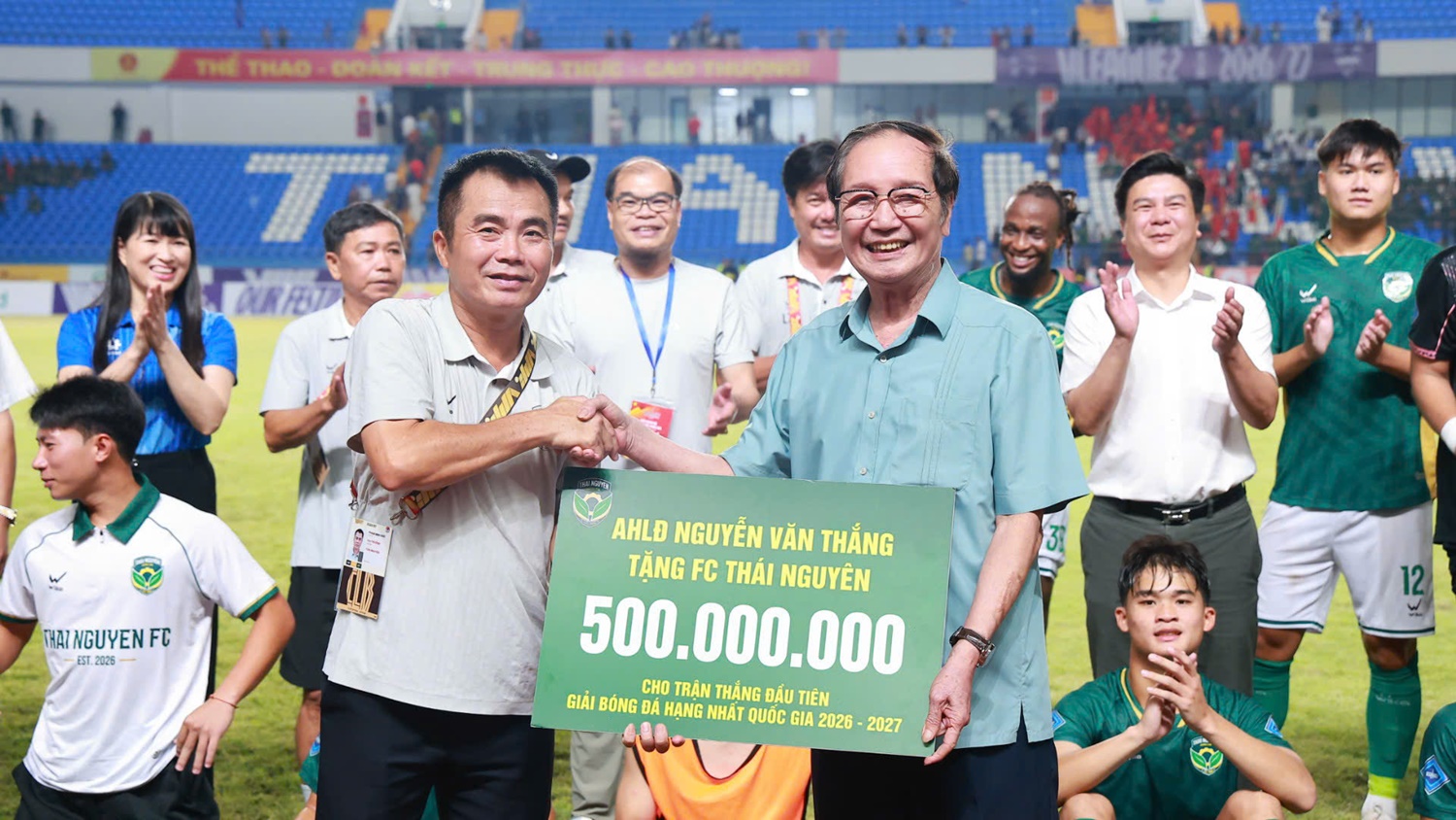 FC Thái Nguyên nhận 1,15 tỷ đồng tiền thưởng sau trận thắng đầu tiên