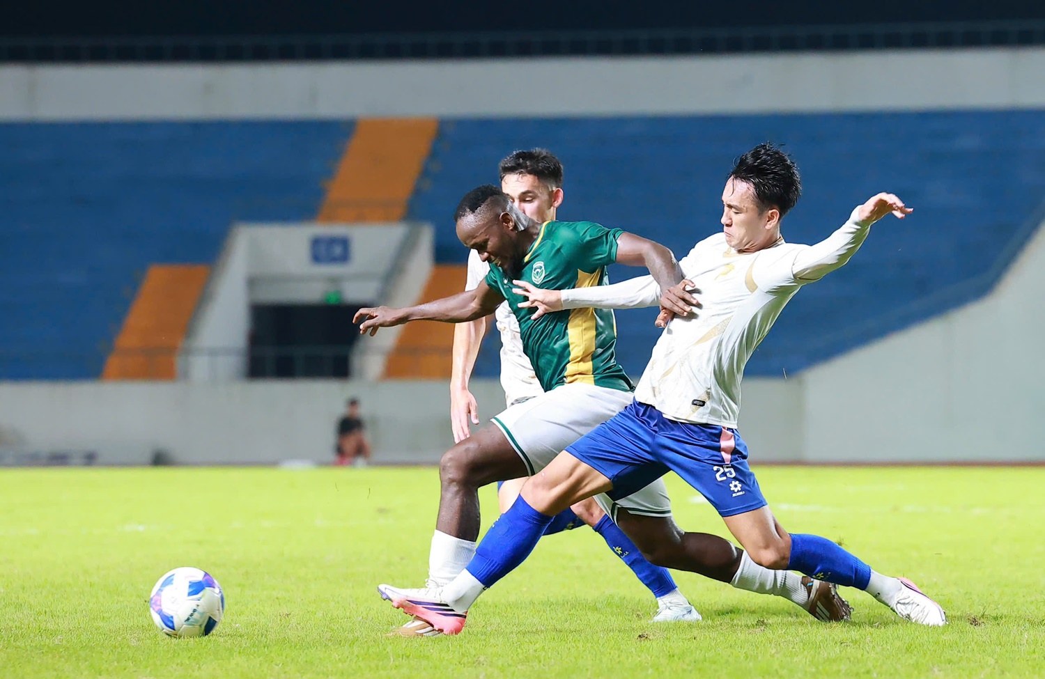 FC Thái Nguyên hòa Hà Nội FC 0 - 0 trong trận giao hữu ra mắt CLB